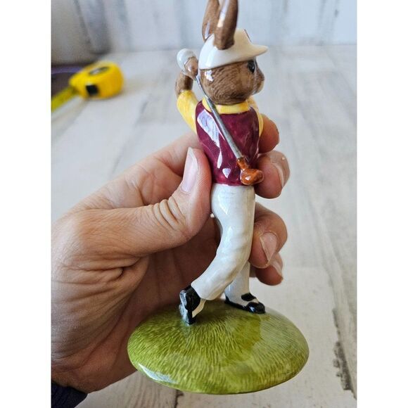Royal Doulton golfer bunnykins DB255 2001 bunny figurine statue - Picture 5 of 8